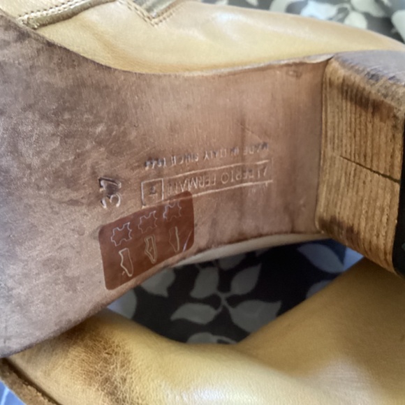 Alberto Fermani Cream Leather Heel Boot - Picture 7 of 9